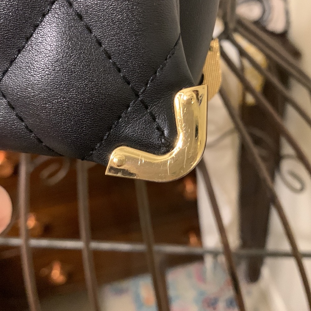 Silvian Heach Black Quilted Gold Chain Strap Handbag Purse - Picture 4 of 11